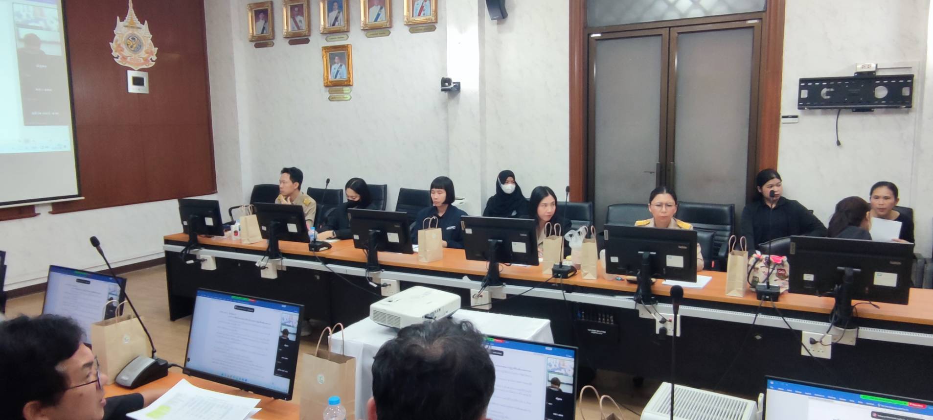 title - รองเลขาธิการ ส.ป.ก. เป็นประธานการประชุมชี้แจงแนวทางการจัดทำโครงการและการใช้จ่ายเงินกองทุนการปฏิรูปที่ดินเพื่อเกษตรกรรม ประจำปีงบประมาณ พ.ศ. 2570